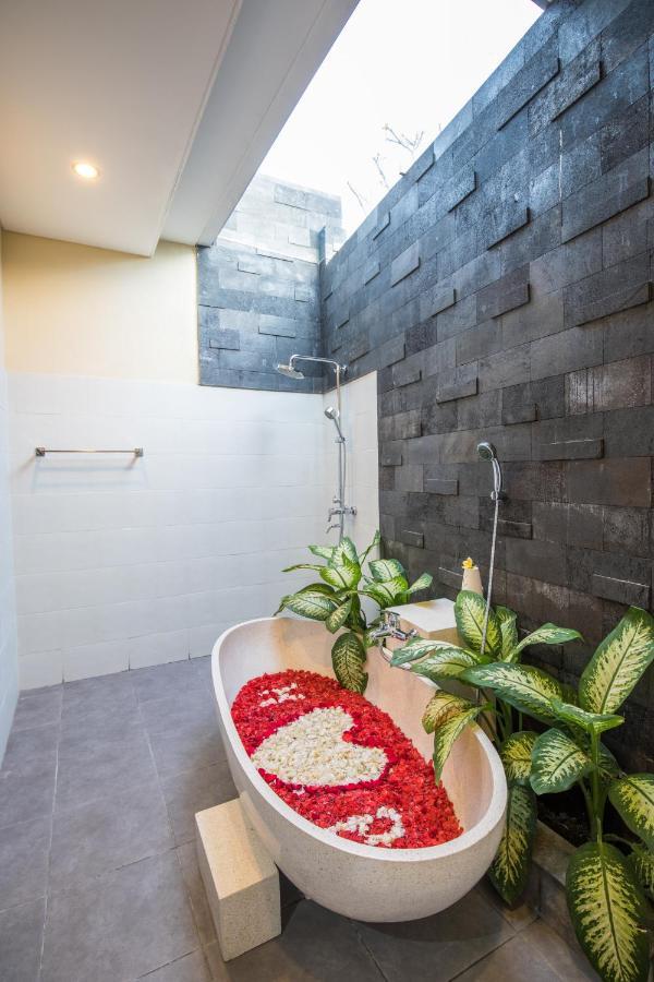 Villa Hitam Putih Legian Bali Seminyak Kültér fotó
