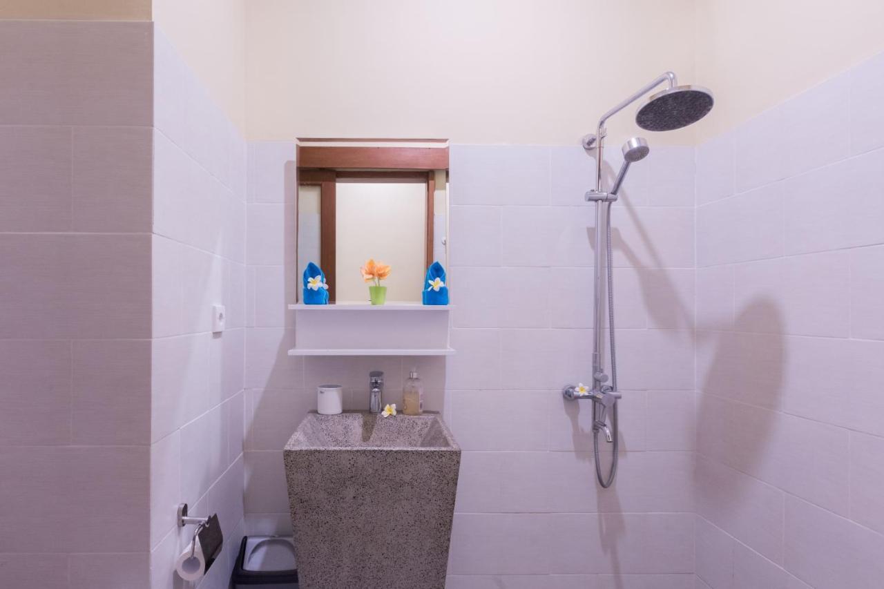 Villa Hitam Putih Legian Bali Seminyak Kültér fotó
